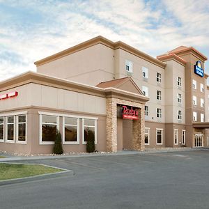 Days Inn & Suites By Wyndham Edmonton Airport